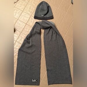 Michael silver gray Kors MK Hat & Scarf Set Gray Knit Winter Beanie Logo Unisex